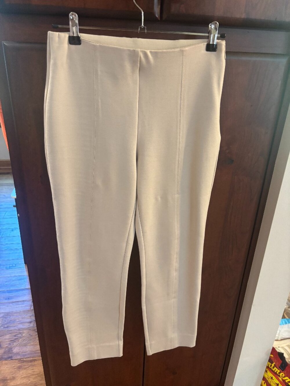 Quince Ultra-Stretch Ponte Pintuck Ankle Pants Size M Ecru